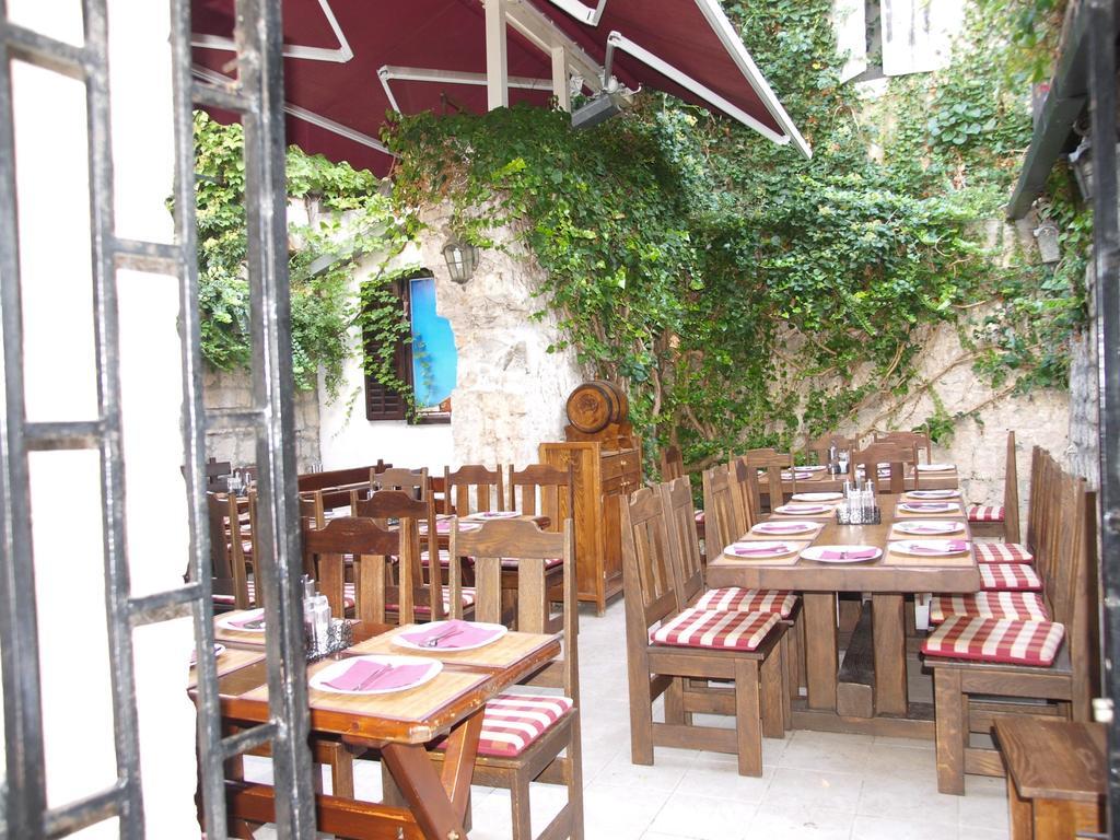 Apartments Barba Trogir Exterior foto